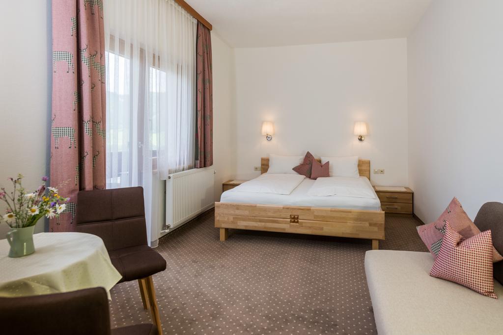 Rohrmooser Schloessl Schladming Buitenkant foto